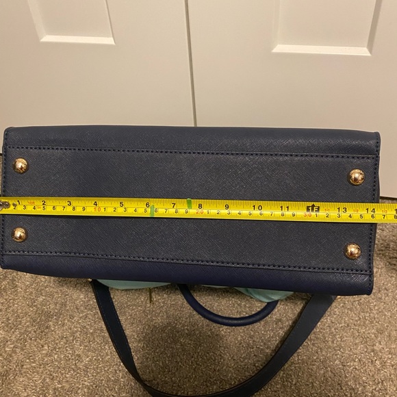 ❗️SOLD❗️Michael Kors Hamilton Large Tote, Navy - Picture 13 of 15